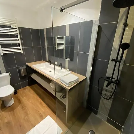 Apartment Loft Rotonde Wifi Clim Smart Tv Rue Calme